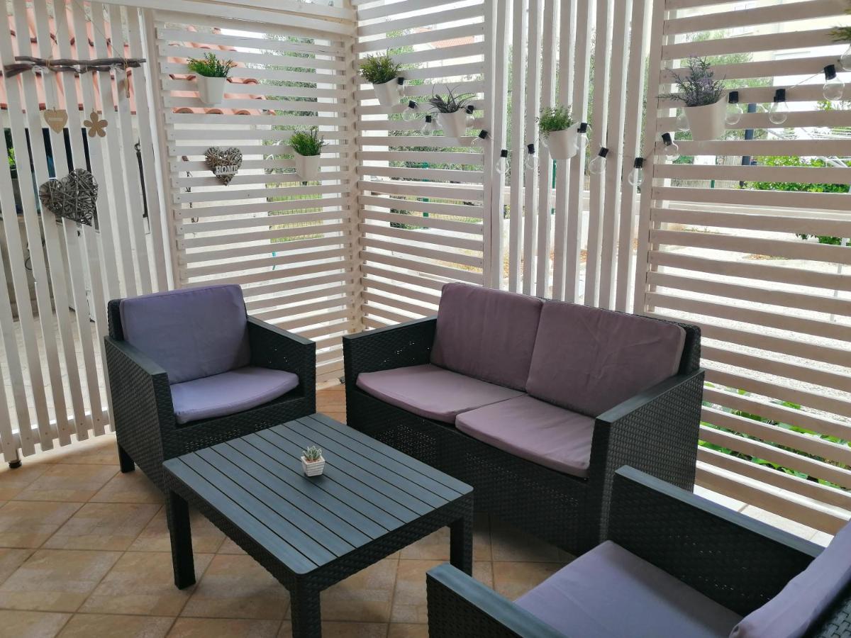 Apartman Mira Žaborić Exterior foto